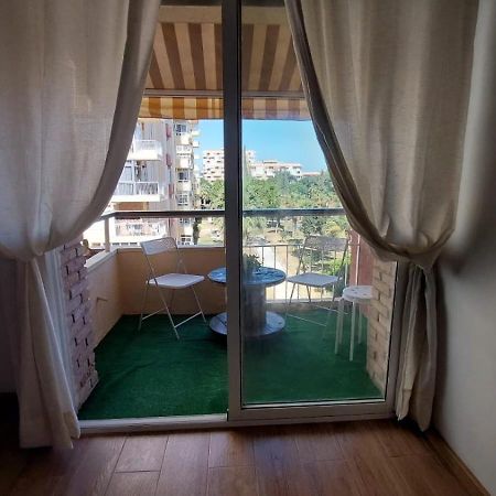 Beautiful Flat Apartment เบนัลมาเดนา ภายนอก รูปภาพ